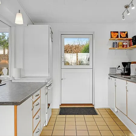 Lovely Home In Broager With Wifi Holiday home *